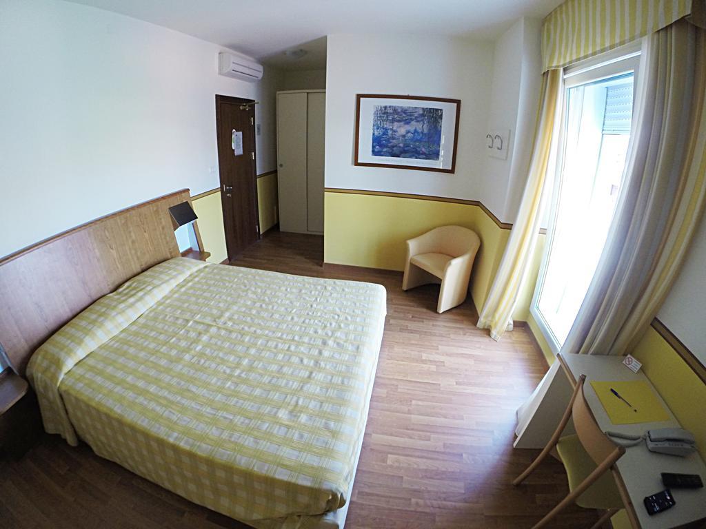 Hotel Romeo 토리델베나코 객실 사진